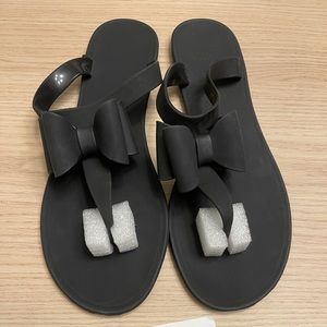 Black jelly bow sandals